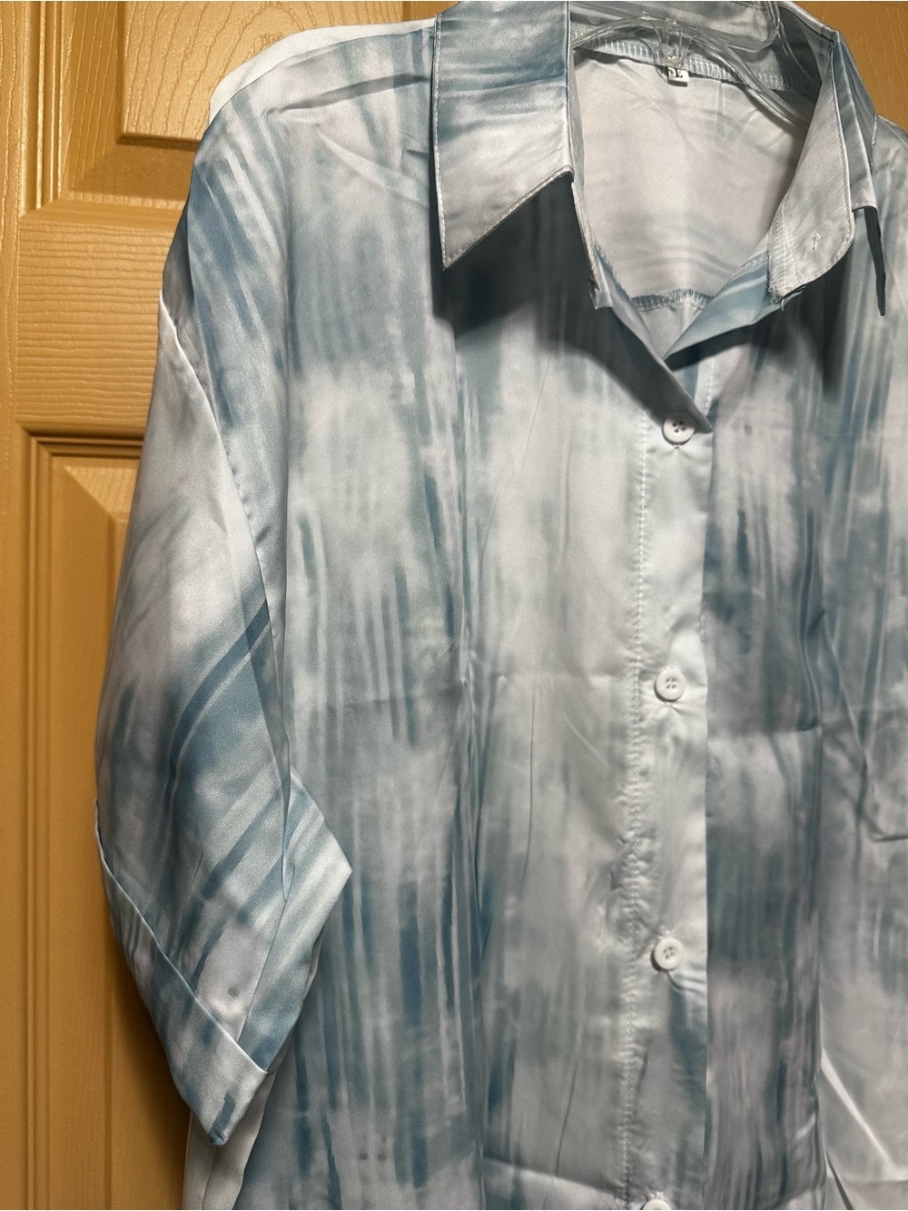 #1122 Light Blue Tie-Dye Satin Button-Up Blouse Size Large NWT